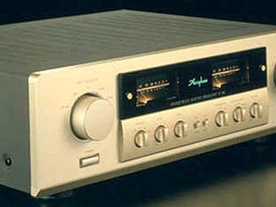 Accuphase E-212