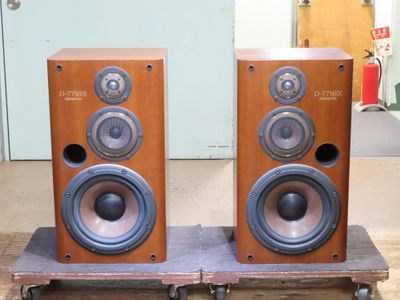 Used Onkyo D-77MRX Speaker stands for Sale | HifiShark.com